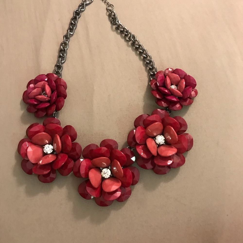 NY &Comp Ombré Rosette Floral necklace Rhinestone